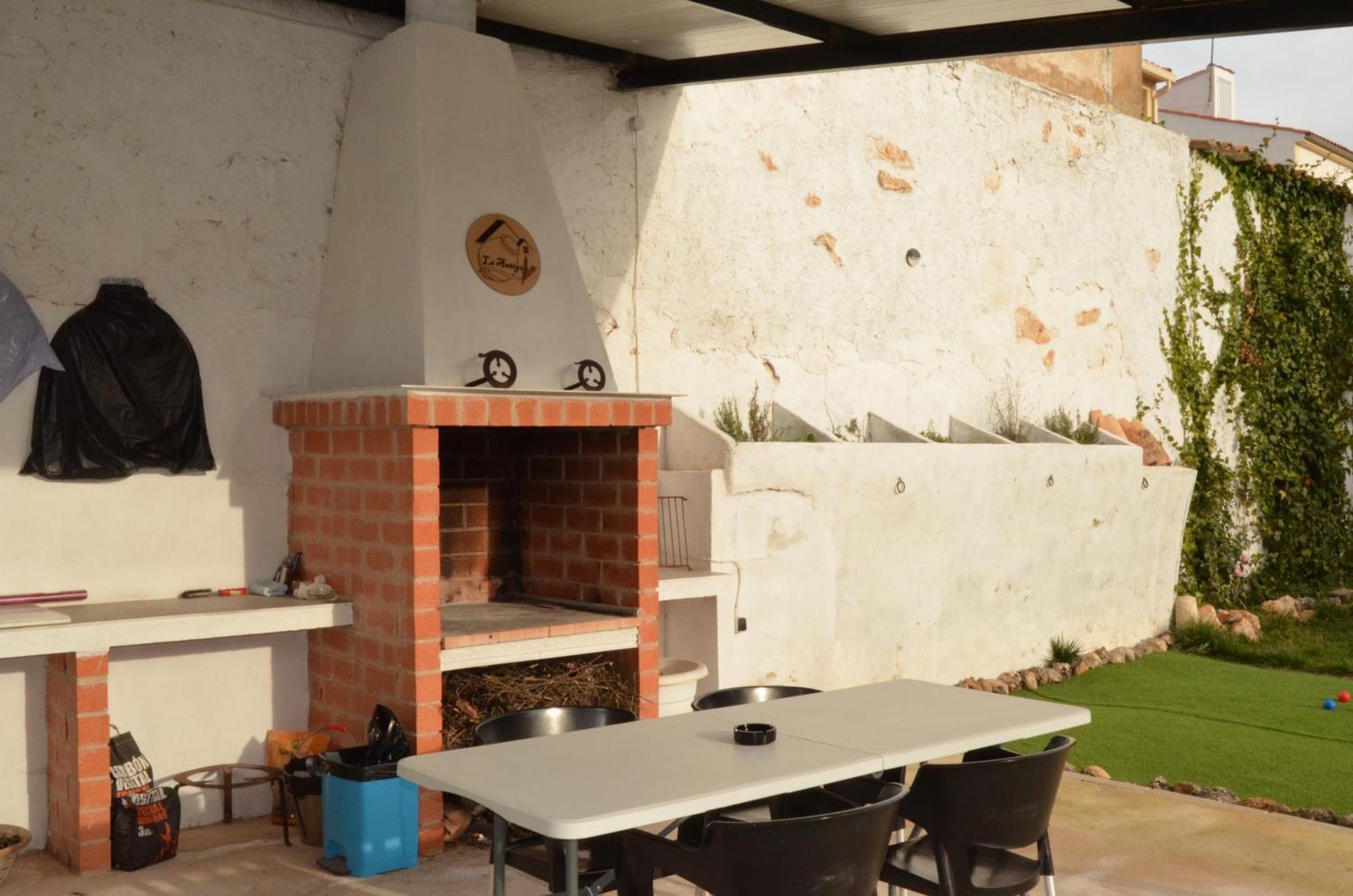 La Antigua, Casa Centrica, Amplio Patio, Piscina Y Barbacoa Campillo de Altobuey Exterior foto